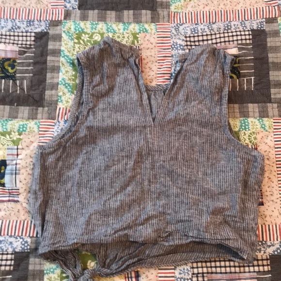 Cropped top - Picture 2 of 3